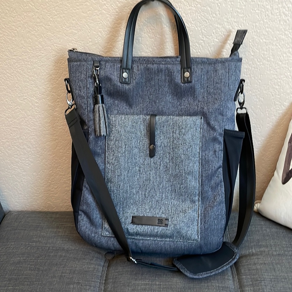Sherpani Sojourn Laptop Convertible Travel Bag / Backpack EUC